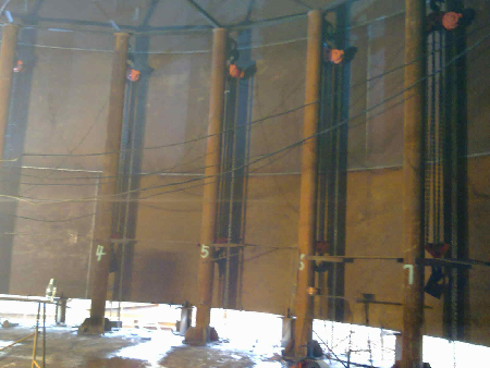2015焊罐群吊電動葫蘆現場